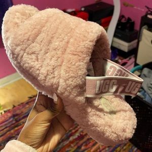 Ugg slides